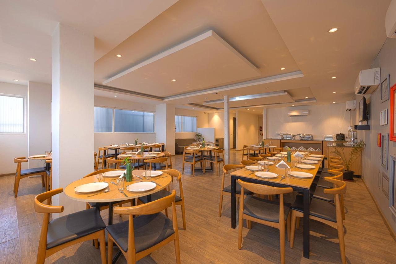 The Grand Tashree At Delhi Airport Hotel New Delhi Exterior photo