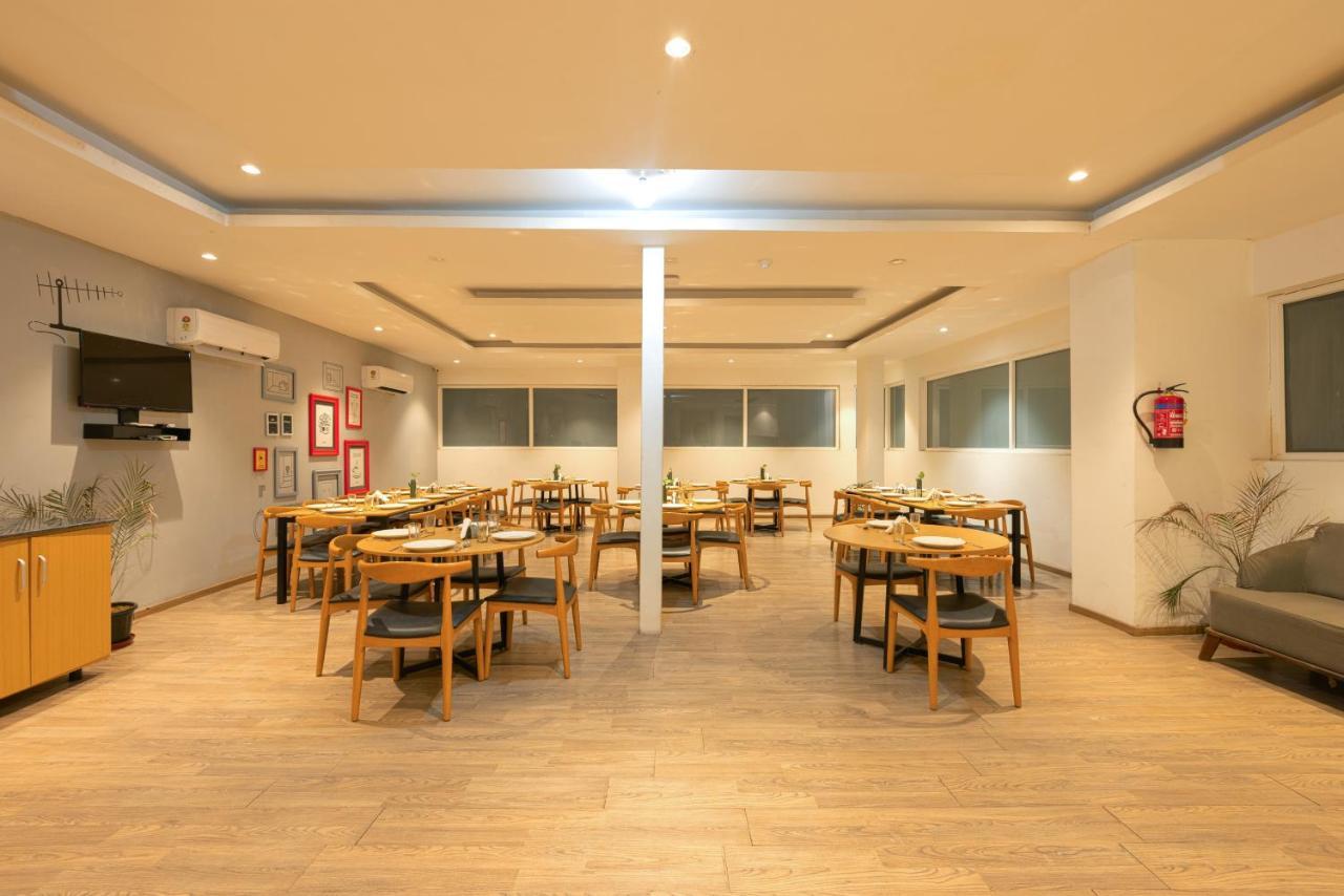The Grand Tashree At Delhi Airport Hotel New Delhi Exterior photo